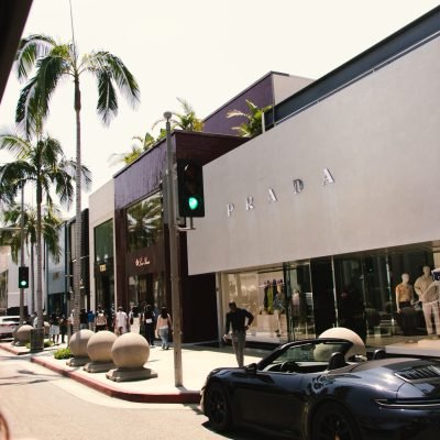 Bus tour Los Angeles Beverly Hills Rodeo drive sign